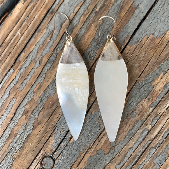 Vintage Sterling Silver Lapis & Mother of Pearl Feather Like Dangle Earrings - Picture 7 of 15